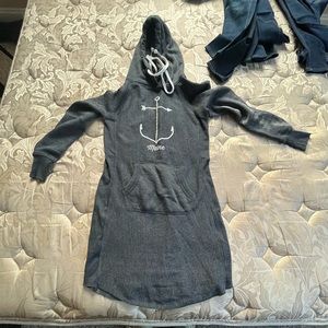 women’s Maine hoodie